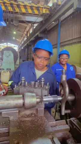 Someone tell her its okay to dream.👷🏽 #engineering #mechanicalengineering #womeninmensfields #work #fyp #unza #university #blackwomeninstem 