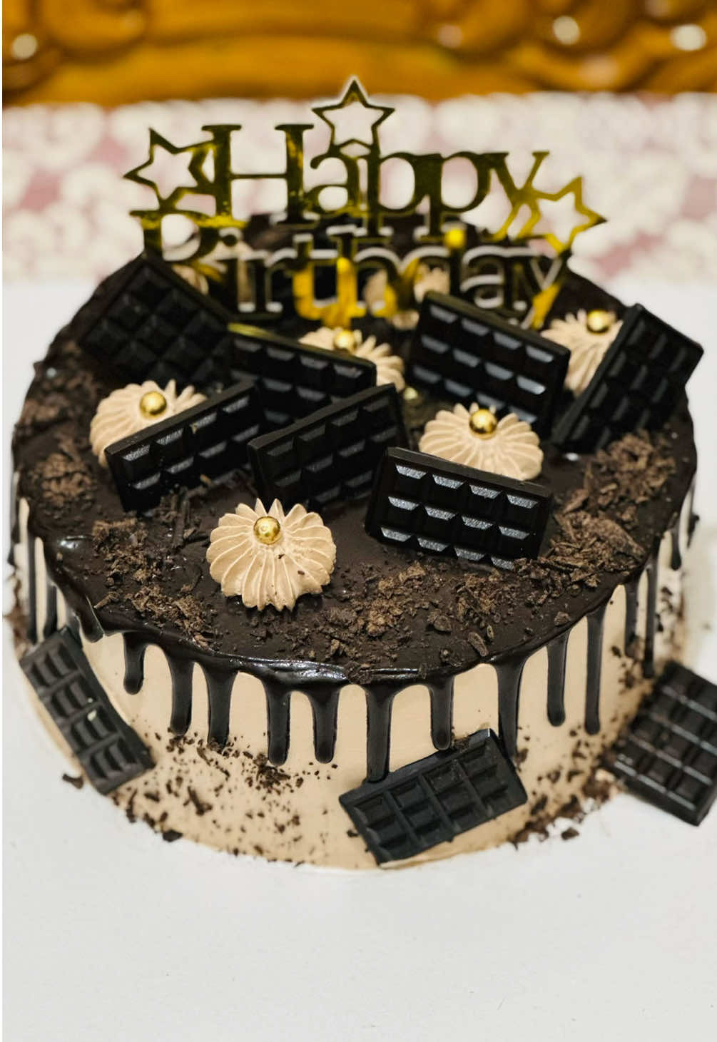 Today’s delevry🤎                                              1 pound chocolate overloaded cake🤎Dm or Whatsapp for order. Wp: 01822186699. Home delevry available🫶🤎