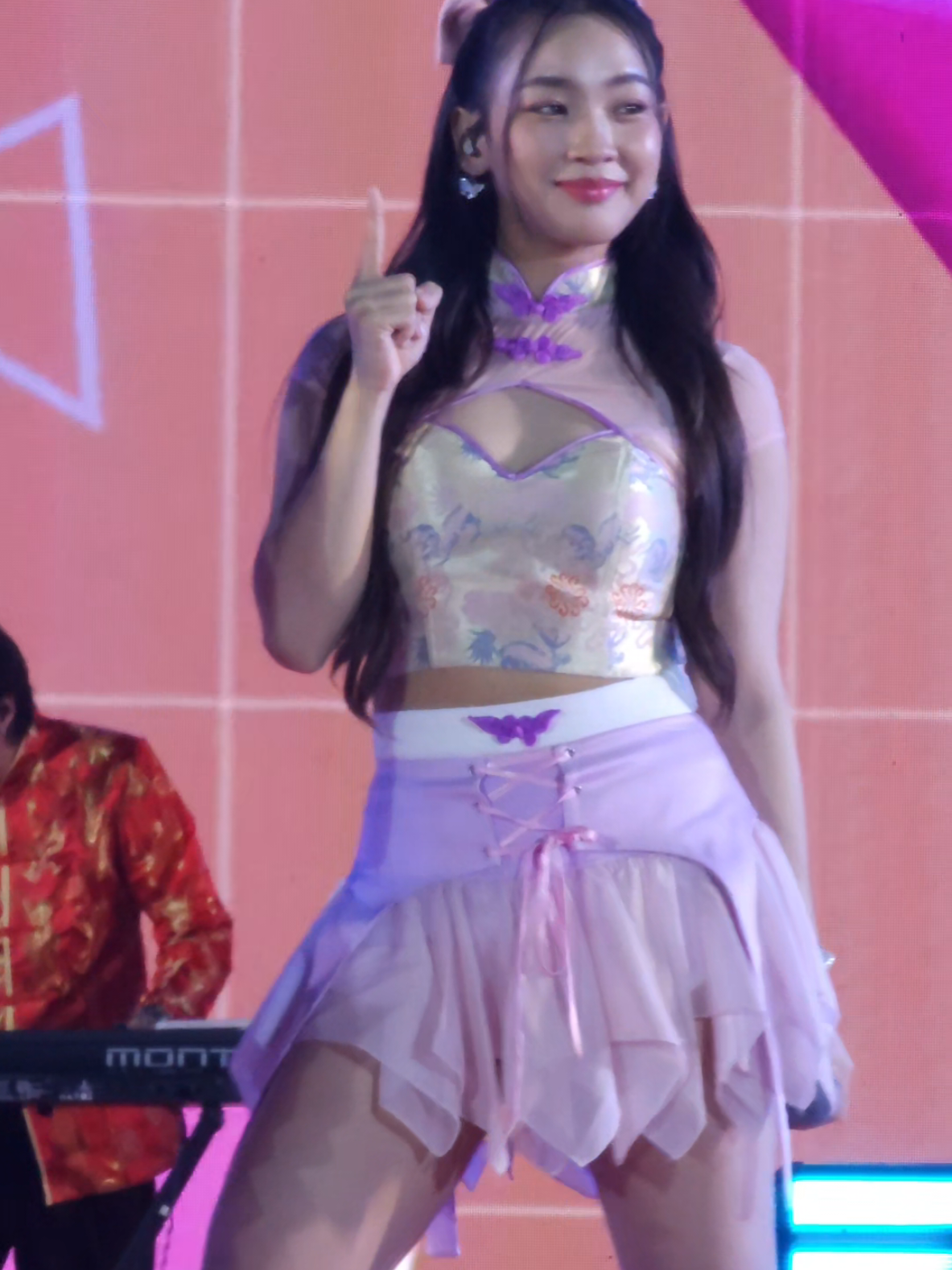 FANCAM FOCUS #FAI4EVE @fbananai  มีอีกไหม - 4EVE #กงสี่ฟาไฉ4EVEตรุษจีนปากน้ำโพ #ฝ้าย4EVE #ฝ้ายณัฐธยาน์ #4EVE @naeyji @naeyji @naeyji 