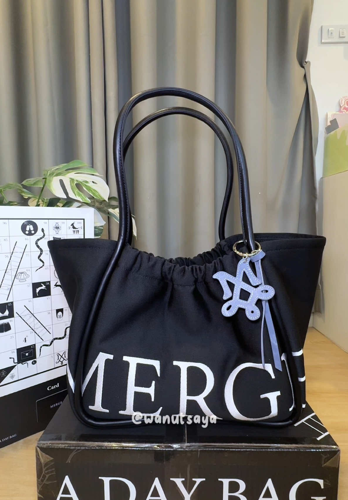 Merge A Day Bag 👝 #merge #mergeadaybag #กระเป๋า #กระเป๋าแฟชั่น #ตามกระแส #ฮิตตามกระแส #ฮิตในtiktokล่าสุดวันนี้ #กระแสมาแรง #unbox #unboxing #CapCut 