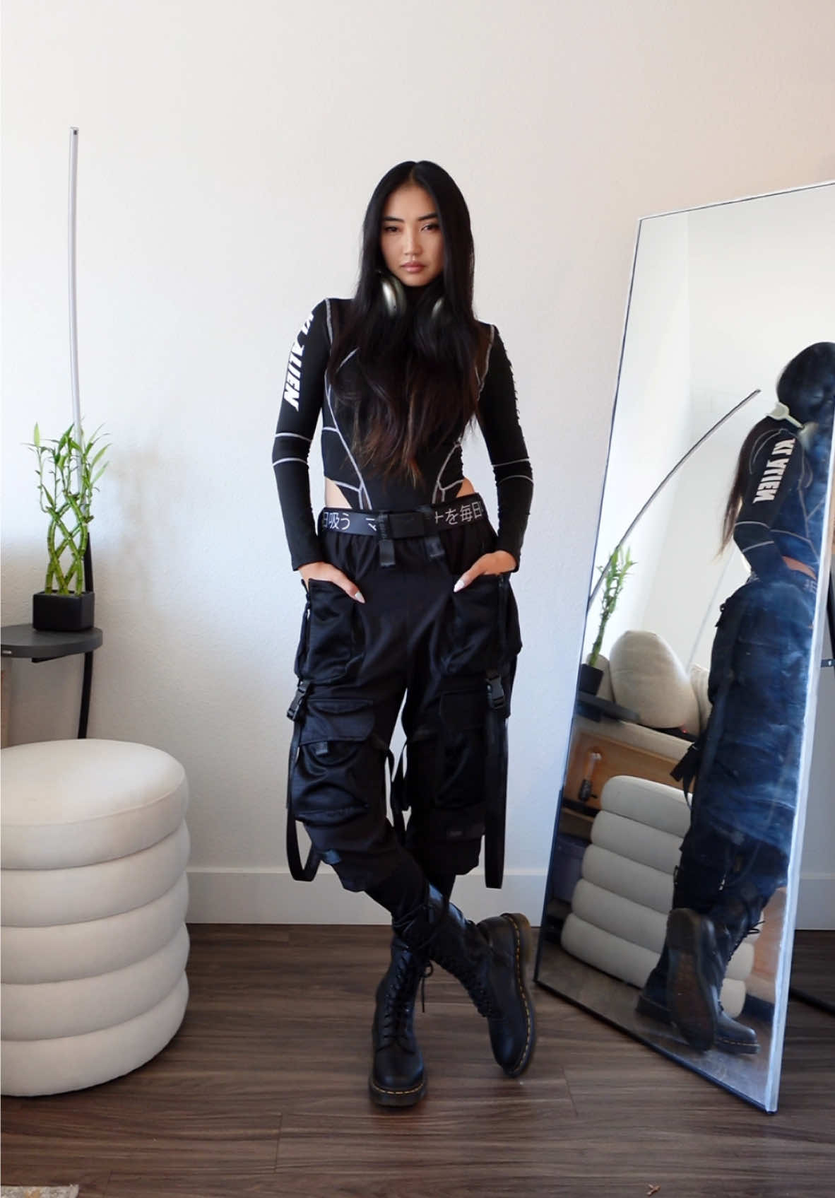 Throwback to my Techwear/Cyberpunk era… Do you think it still fits me? 👀 #OOTD #style #StreetStyle #techwear #cyber #cyberpunk #cyberpunkaesthetic #fashion #OOTD #korean 