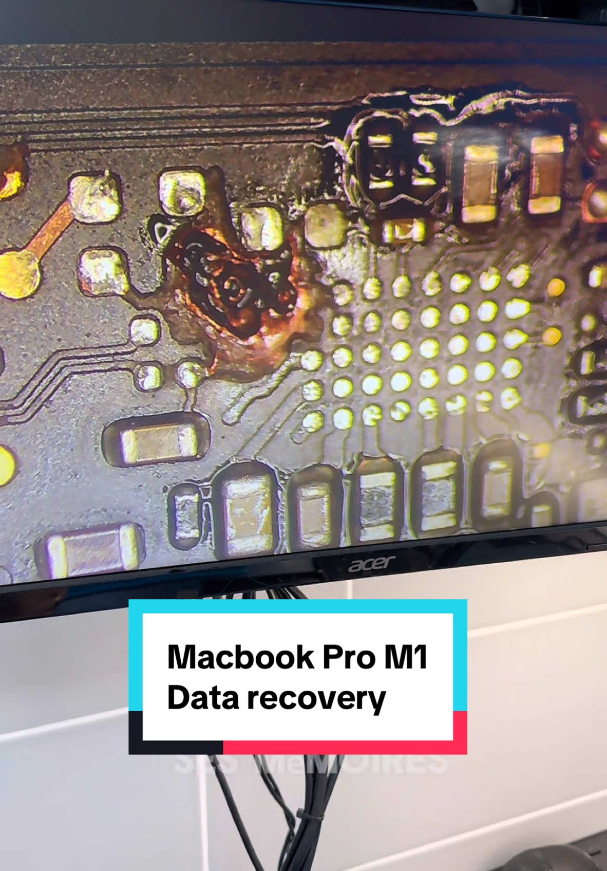 Ma cliente a besoin de vous ! 🔥📱 Cette carte A2338 est trop endommagée, avec des courts-circuits jusqu’à la 6ᵉ couche… Impossible à réparer  ( pr moi ) ! 😞 Mais peut-être que vous connaissez quelqu’un capable de swap une puce M1 + NAND sur une carte saine ? 💡 Si vous avez le savoir-faire ou un contact, faites-moi signe en commentaire ! 🙏 #Microfixfr #MacBook #Réparation #Electronique #Help