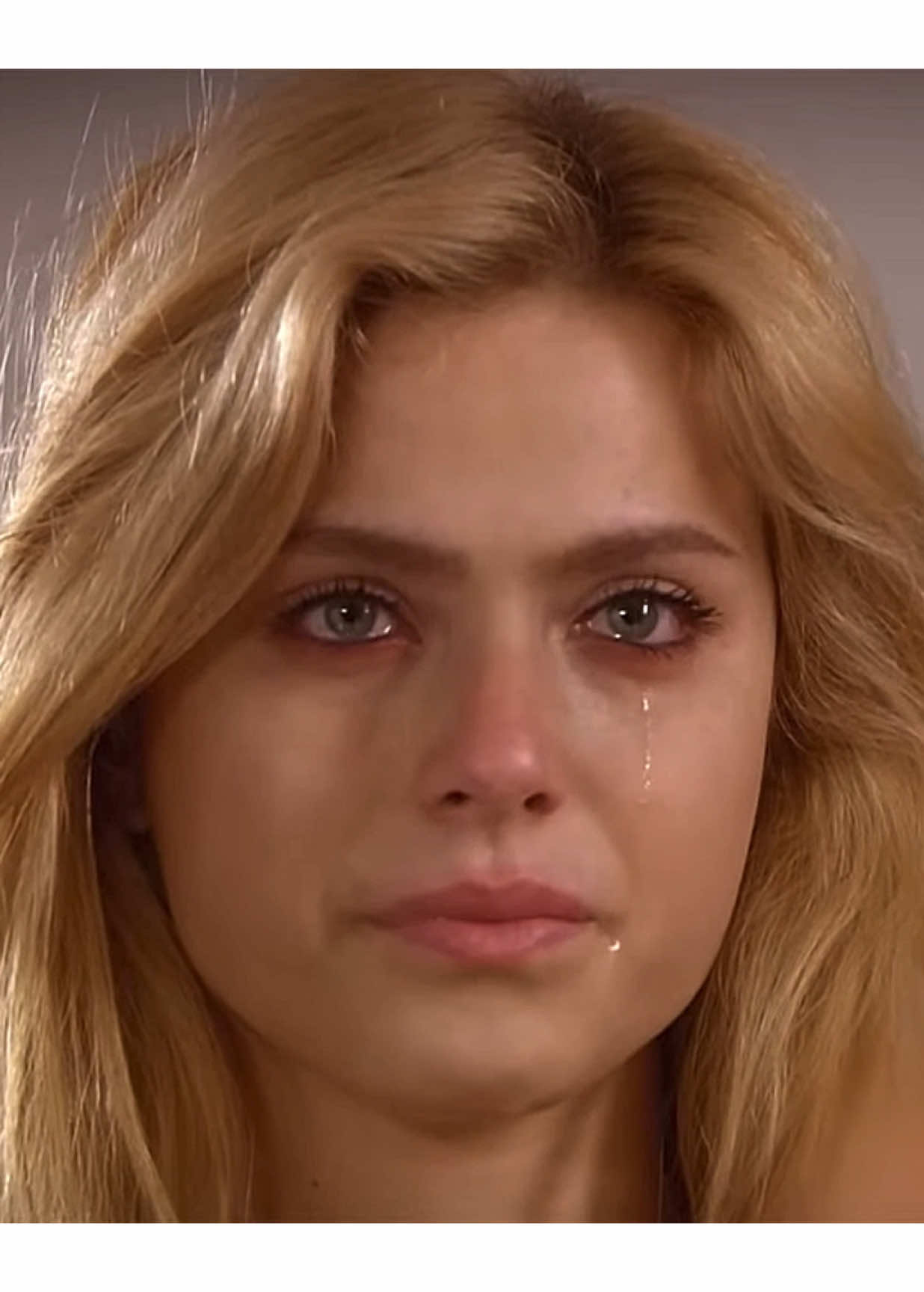 كيف طرف ثالث بهذا الجمال!   #فريحة #feriha #explore #foryou #foryourepage #fyp #fu #series #اكسبلور #مسلسلات #movie 