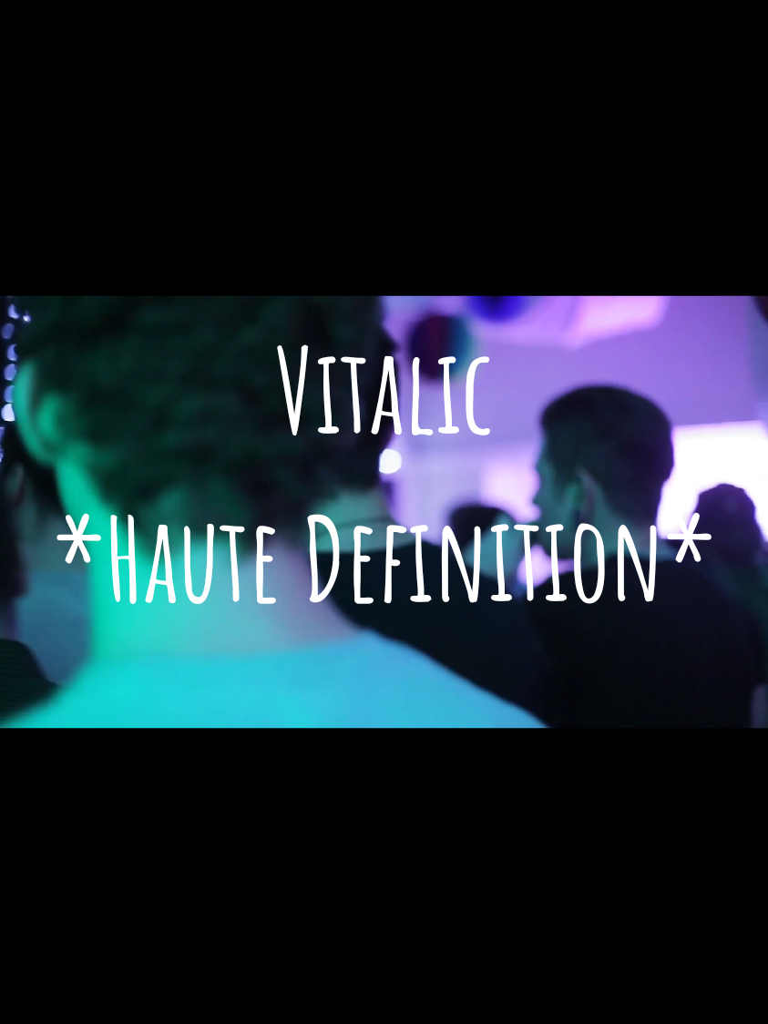 Wer kennt diesen Track von Vitalic?? Nicht ganz so bekannt, aber ich liebe ihn. Titel: Vitalic - Haute Definition #remember #revival #2000s #oldschool #2000er #vitalic #electroclassics #electro #techno 