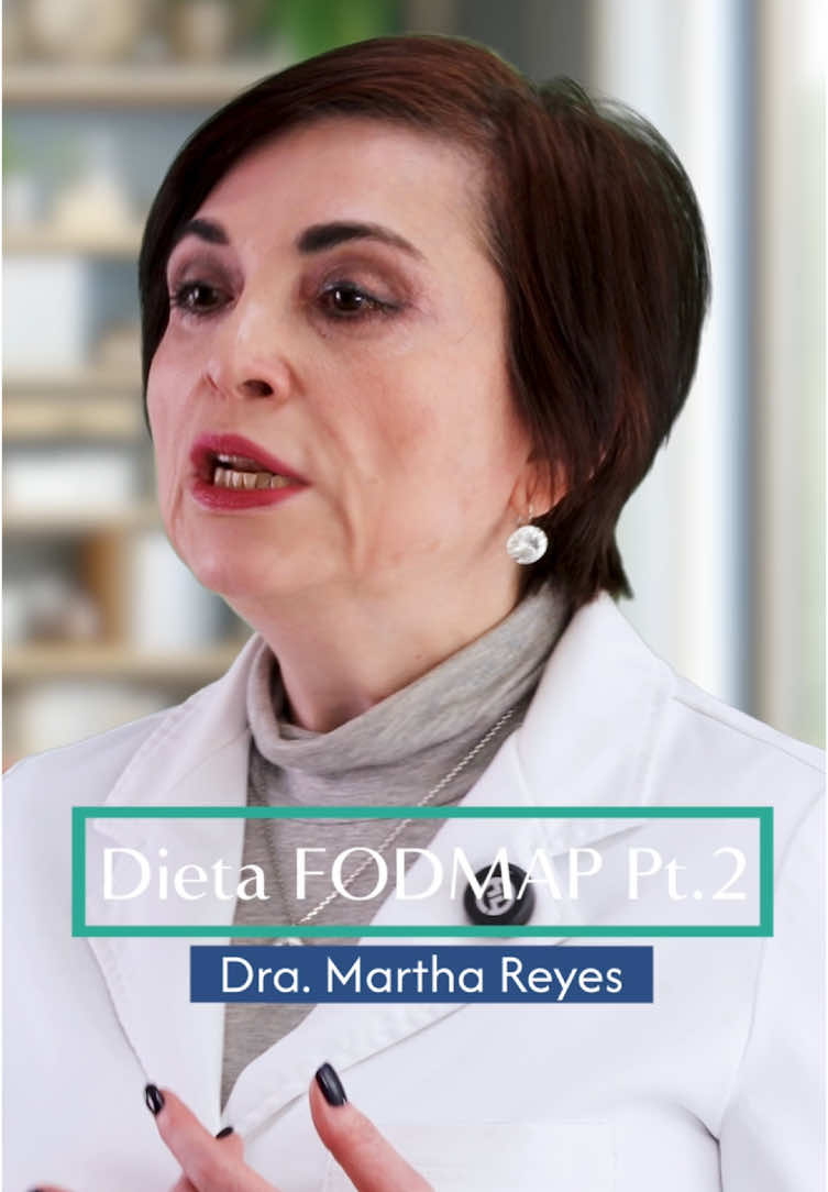 Dieta baja en FODMAP Pt.2🦠 Este modelo nutricional está diseñado para reducir molestias digestivas. La dieta tiene 3 fases: 1️⃣ Eliminación de alimentos altos en FODMAP. 2️⃣ Reintroducción gradual cada 3 días, para identificar qué alimentos y en qué cantidad provocan síntomas. 3️⃣ Mantenimiento, identificando los alimentos a excluir mientras se diseña un plan personalizado que cubra otros objetivos metabólicos y de composición corporal. Consulta a un especialista para implementarla de forma segura. #DietaFODMAP #SaludDigestiva #NutriciónFuncional #Salud #Bienestar #VidaSaludable #Nutrición #MediNu