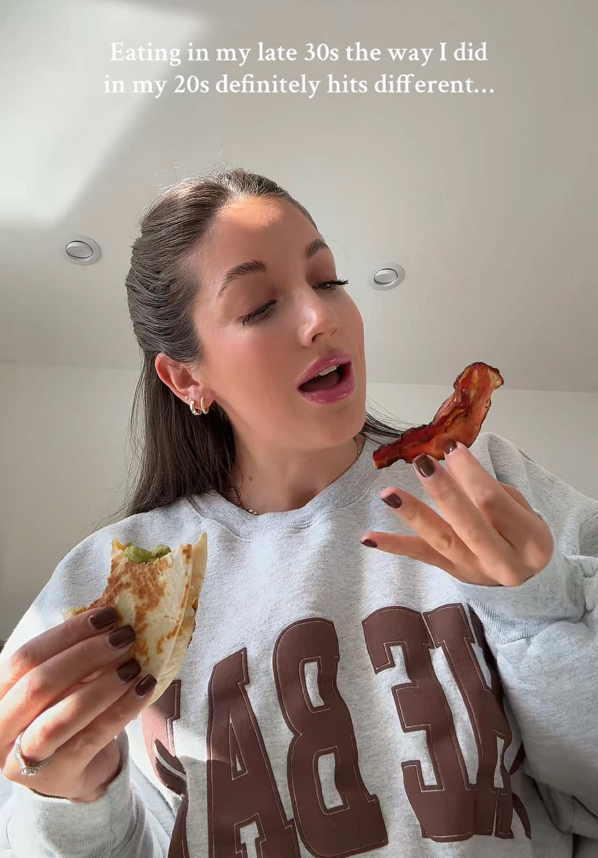 But why can’t I eat a pound of bacon in my late 30s like I did in my 20s😂…  #tiktokhumor #funnyvideo #funnytiktoks #late30s #momsover35 #humortiktok #fyp #jokeoftheday #foodhumor #foodtiktok 