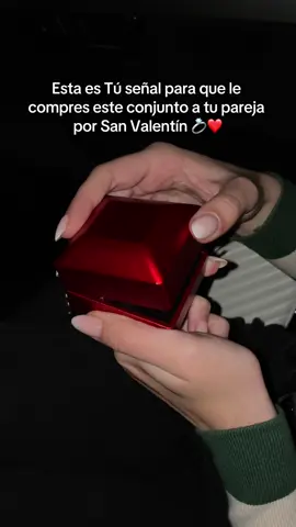 El mejor regalo para el 14 de febrero 💍❤️ #couplenecklace #heartswordnecklace #heartyblade #swordnecklace #heartandsword #hunstman #corazonyespada 