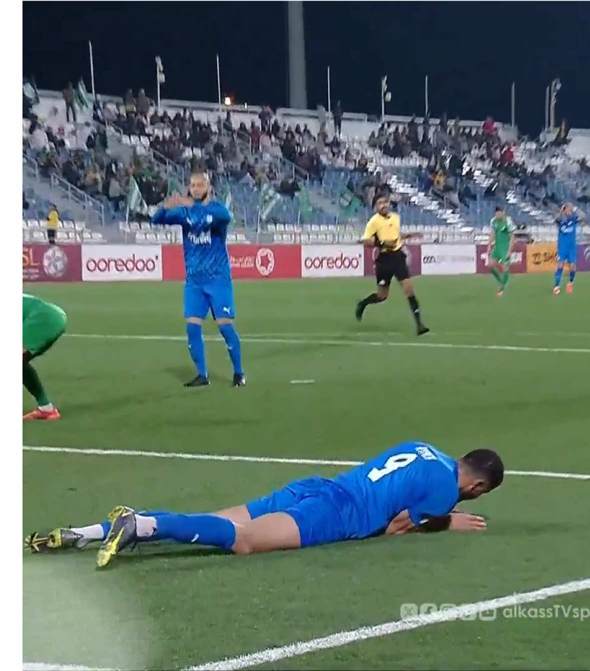 ‏كيف أهدرها ؟ المهاجم العراقي أيمن حسين يهدر فرصة تسجيل هدف محقق للخور في مرمى الأهلي ‏⁧‫#دوري_نجوم_اُريدُ‬⁩ ‏⁧‫#قنوات_الكاس‬⁩ || ⁧‫#منصة_شوف‬⁩