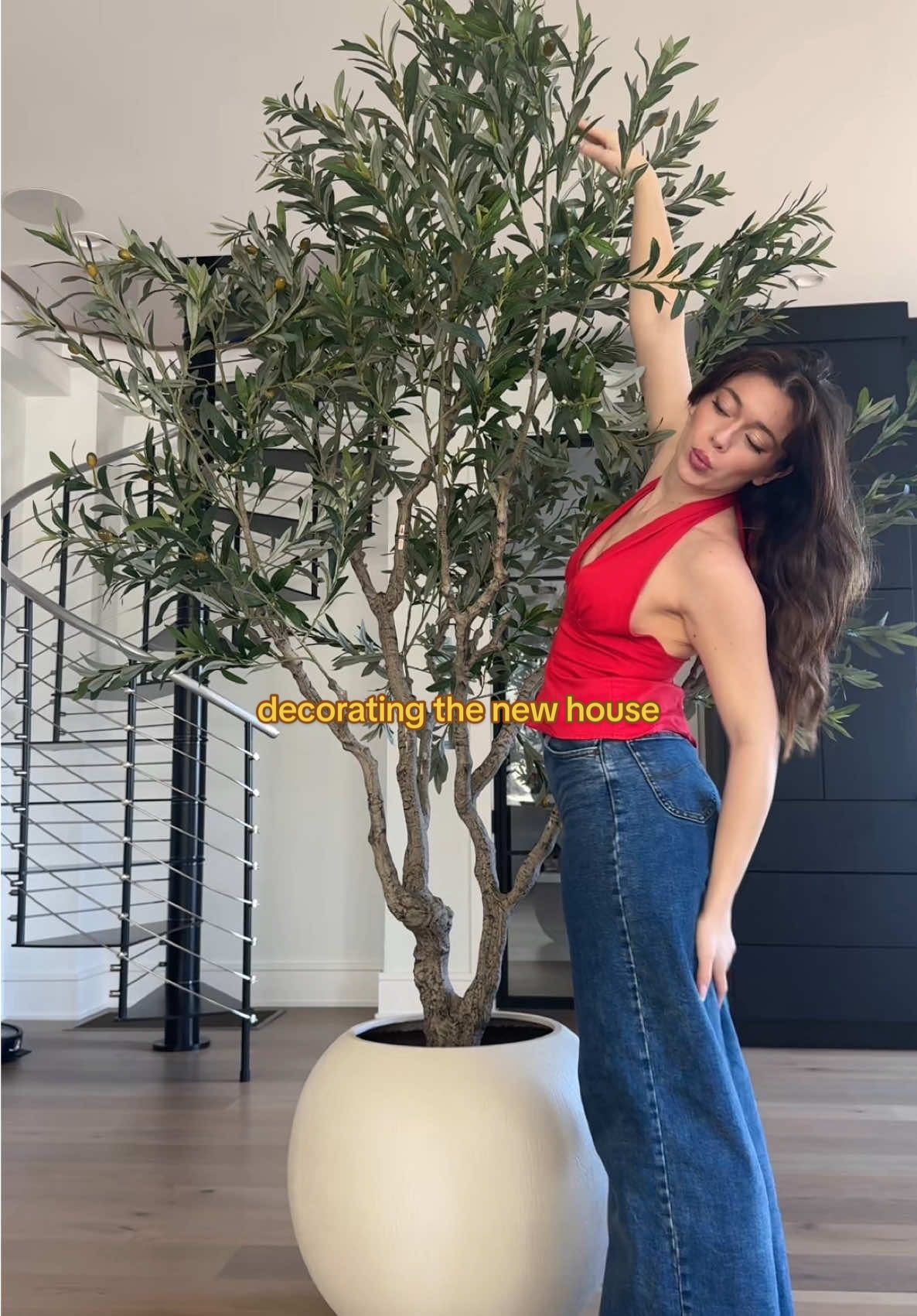 time to make the house cozy 🧺🌳🫶🏻