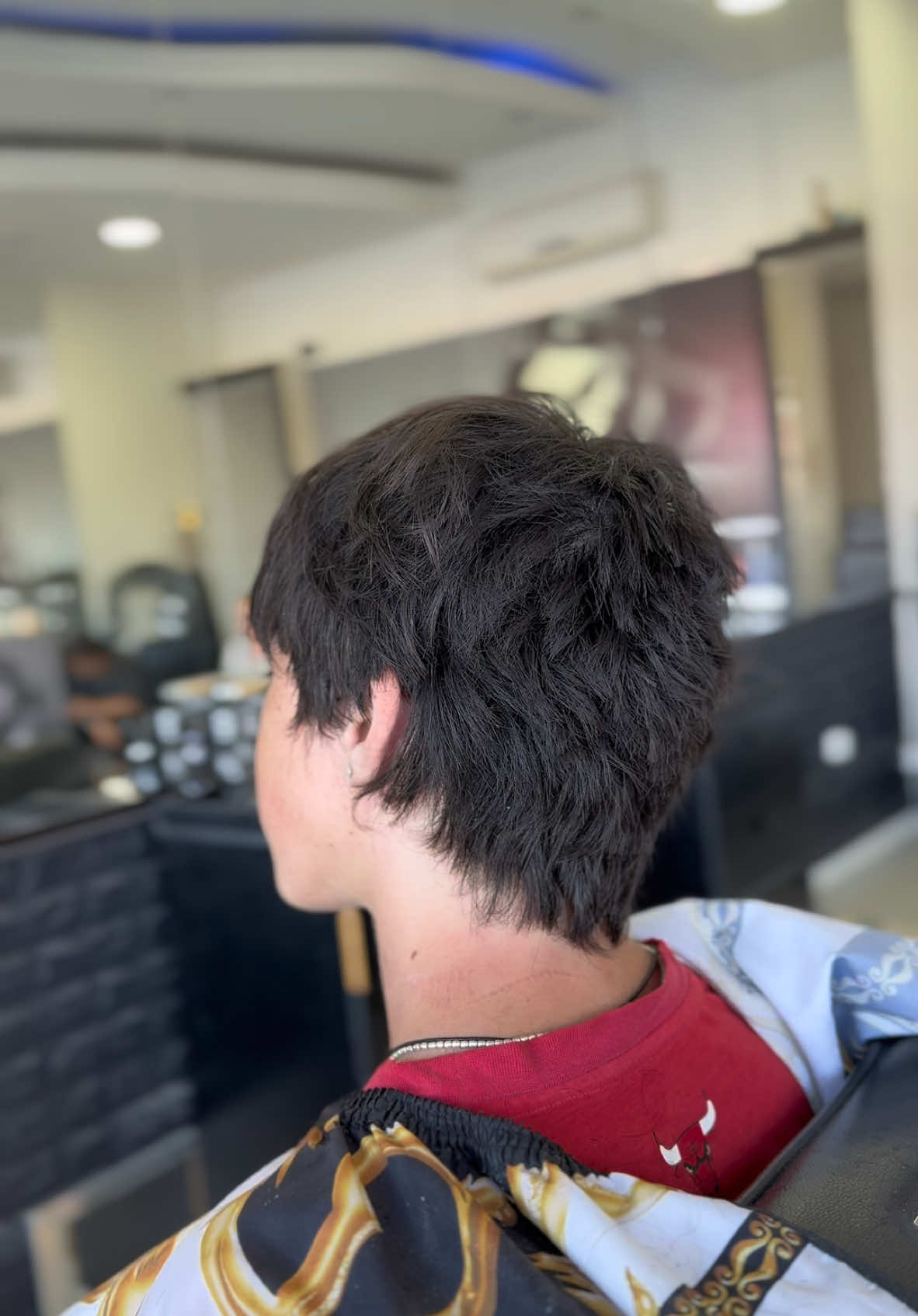 MOD CUT✂️, bien natural sin tanto producto solo polvo texturizador, cabello super liso. #modcut #wolfcutmullet #wolfcut  #barber #barberia #degradadosdebarberia #midfade #highfade #lowfade #chile #fyp #parati 