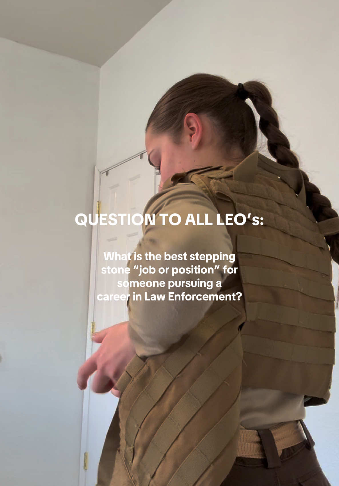 Comment what you think 💭     #lawenforcementcommunity #lawenforcement #career #corrections #officer #womeninlawenforcement #correctionalofficer #content #qanda #fyp #viral 