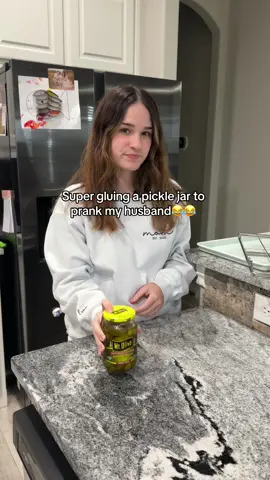 You wanna prank me, babe…. Well!!!! 😜😜😜 #wife #husband #couple #prank 