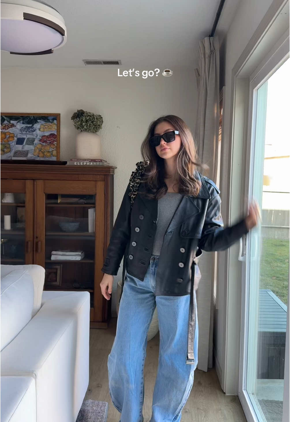 Coffee dates >>> #OOTD #letsgograbsomecoffeeoutfit #coffeedate #coffeeoutfit #casualstyle 