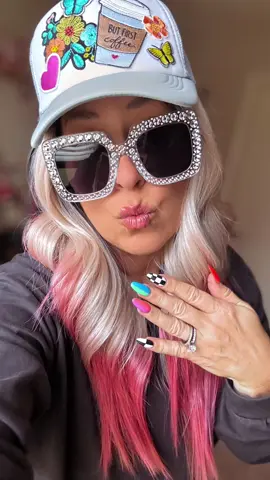 Bailey Pink Tippies from @Chelsey Smith Cosmetics #rhinestones #sunglasses #truckerhat #nailart #blonde #pink #wigs #csc #gluelesswig #syntheticwig #crown #fyp #hairtok #over45 #contentcreator #beauty #fashion 