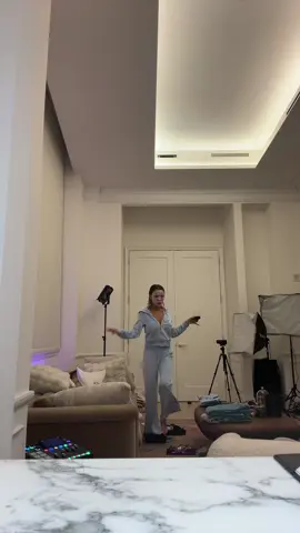 I think I’m crashing out but in a juicy tracksuit slay. 