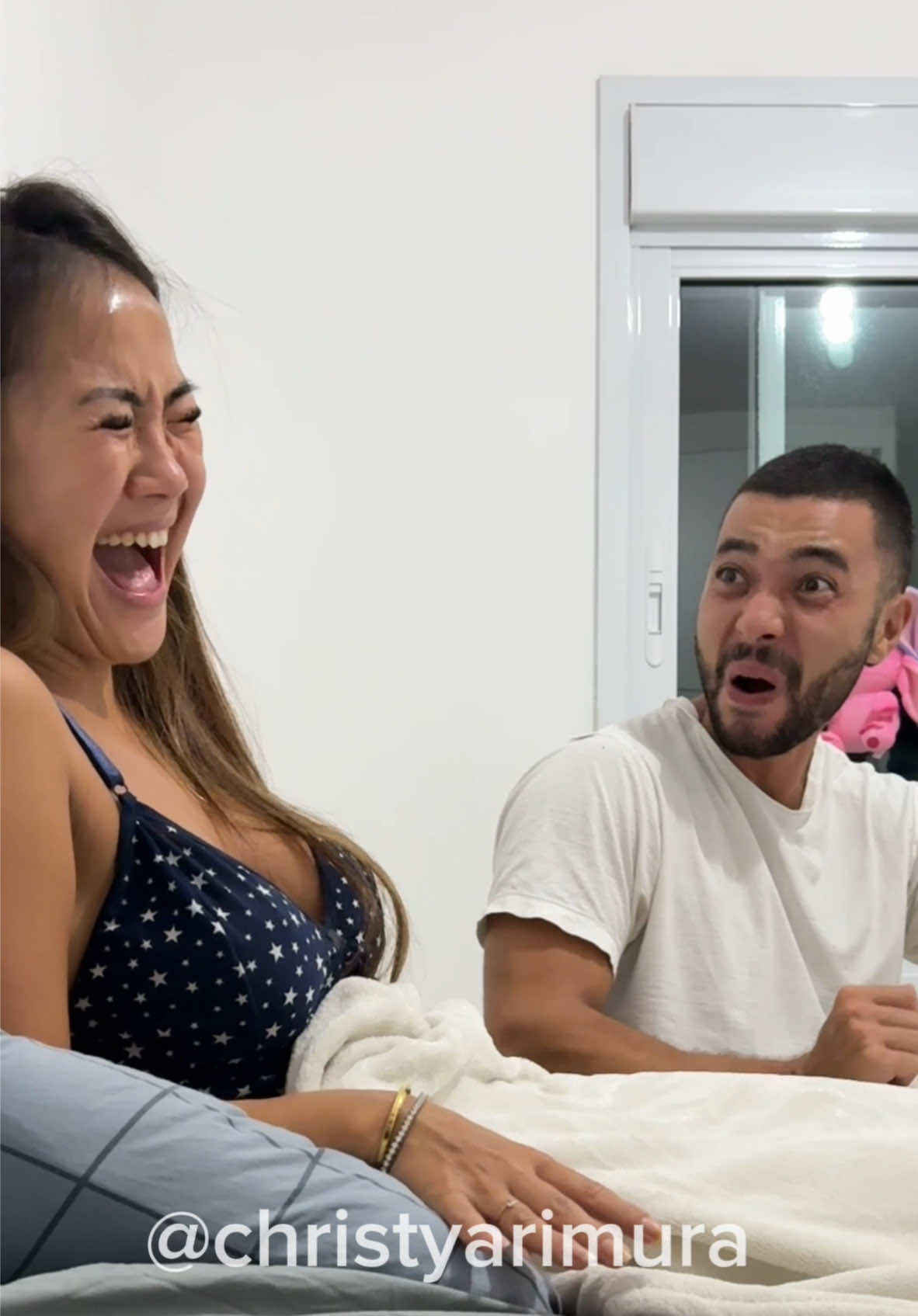 Quase que a gente não dorme hoje hahaha 🤪😱🤣 @Giuliano Martinelli #casal #viral #videoviral #fyp #fy# 