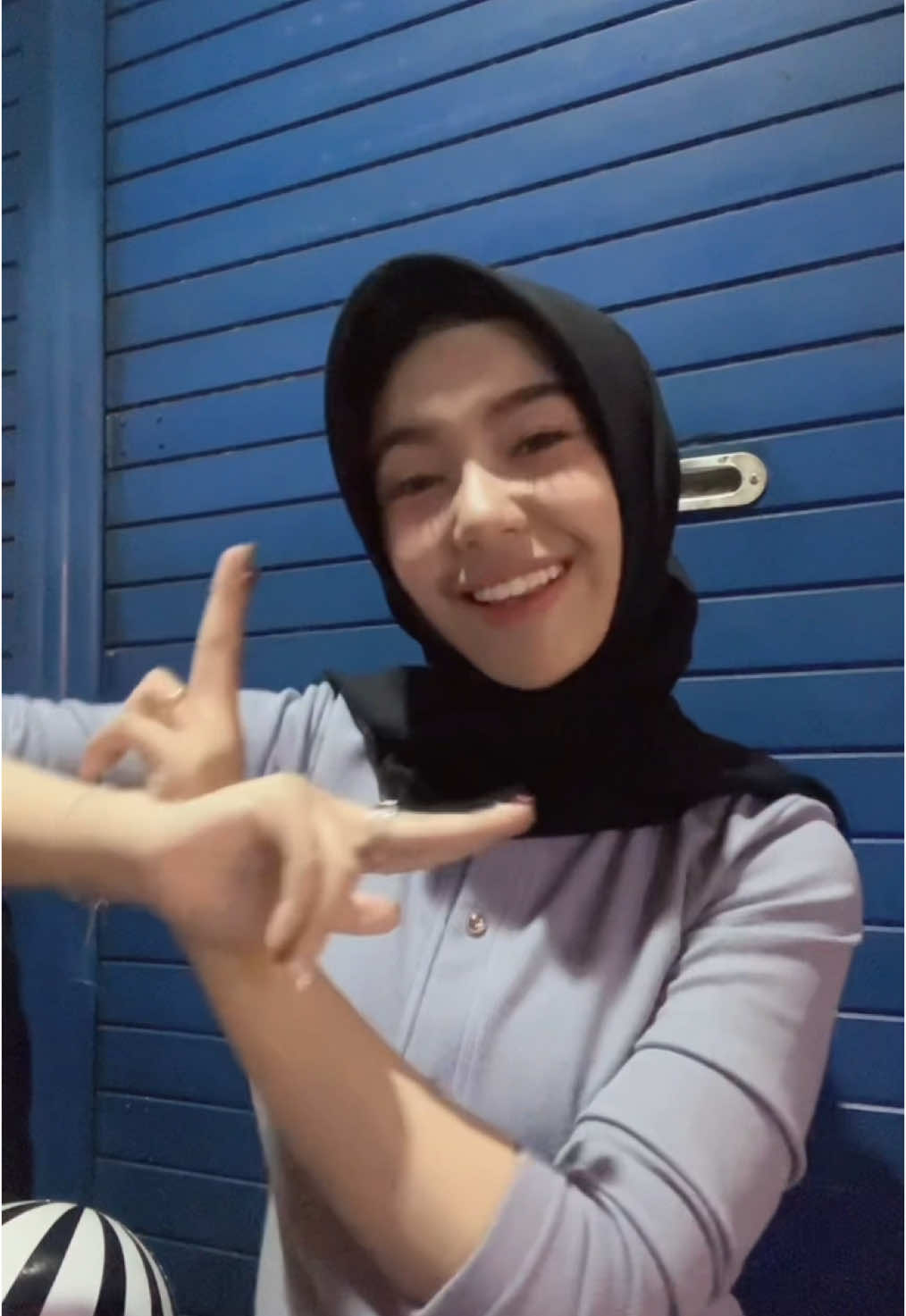 Asik bat der