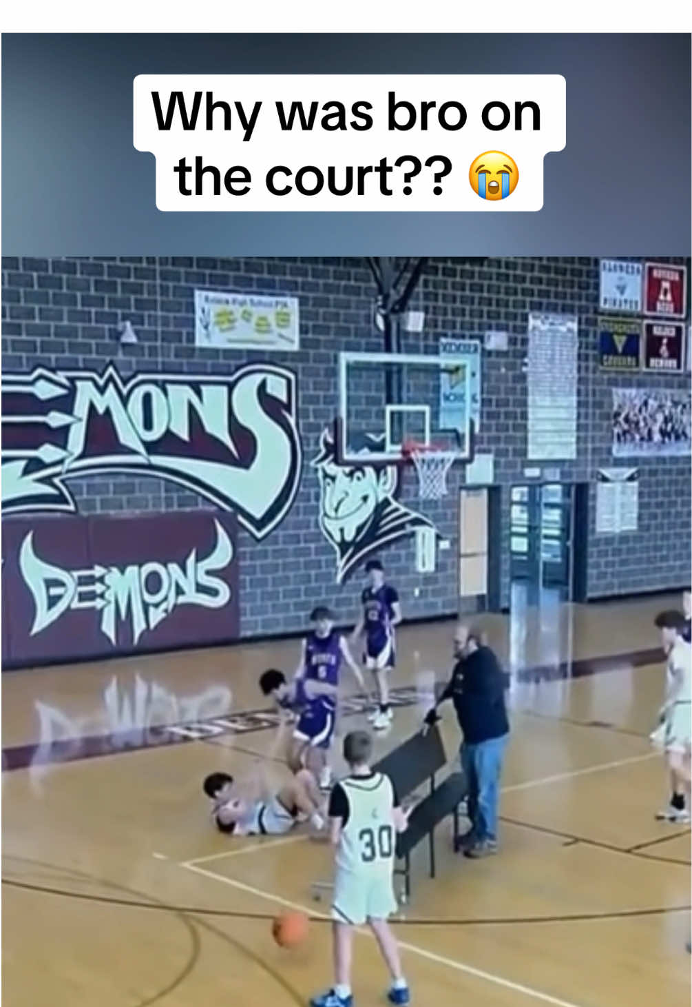 Just spawned on the court with a bench. 💀 (@Liam critchfield) #funny #school #basketball #bball #fail 