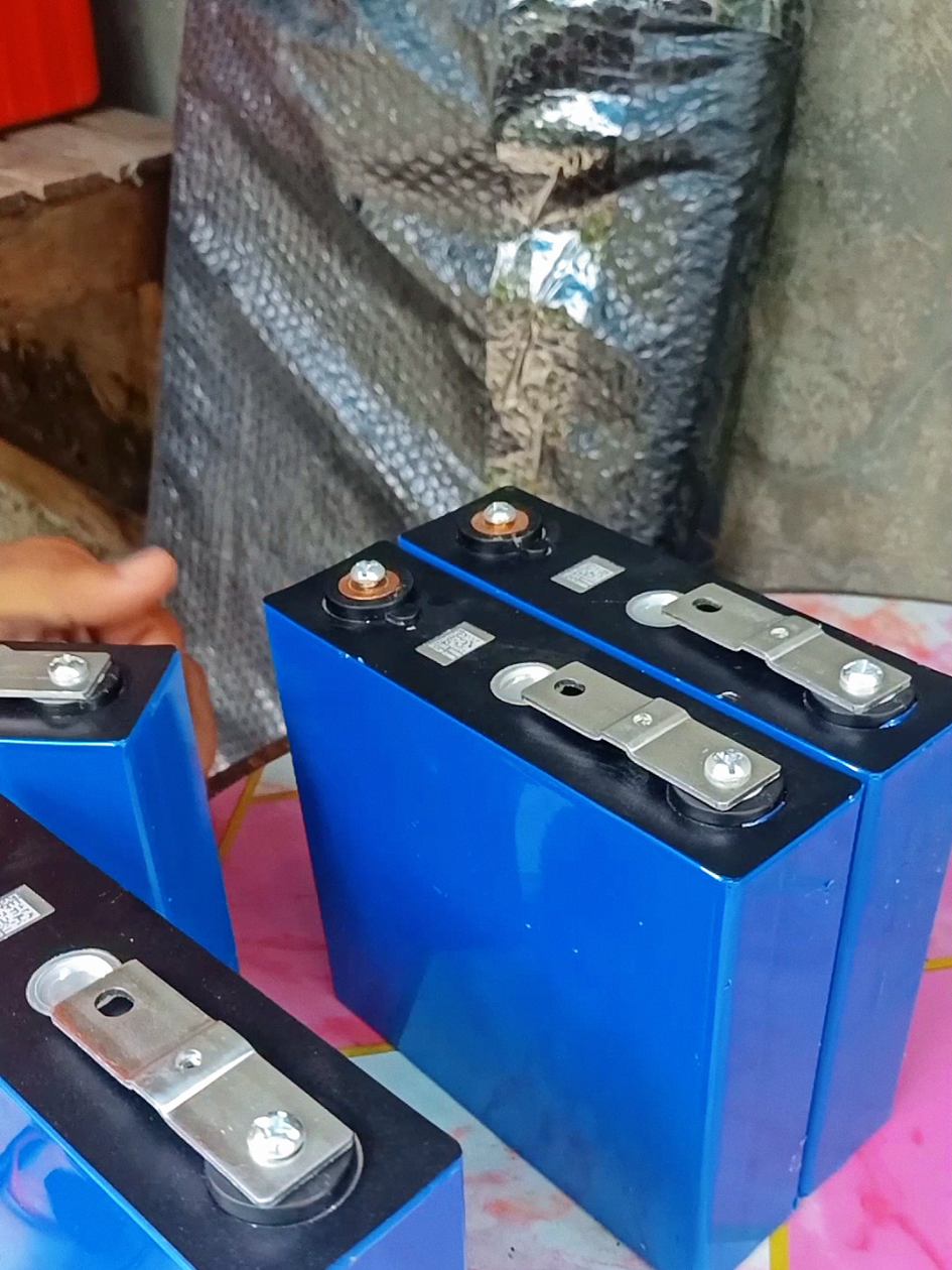 LiFepo4 Battery 3.2v 120AH #fypシ #lifepo4 #shop #battery #lithiumionbatteries #lifepo4battery #lifepo4batteries #tiktokshop #foryoupage #tiktokviral 