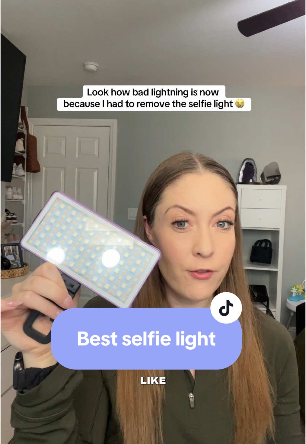 The best selfie light ever! #selfielight #phonelight #contentcreatormusthaves #greenscreensticker #portablelight 