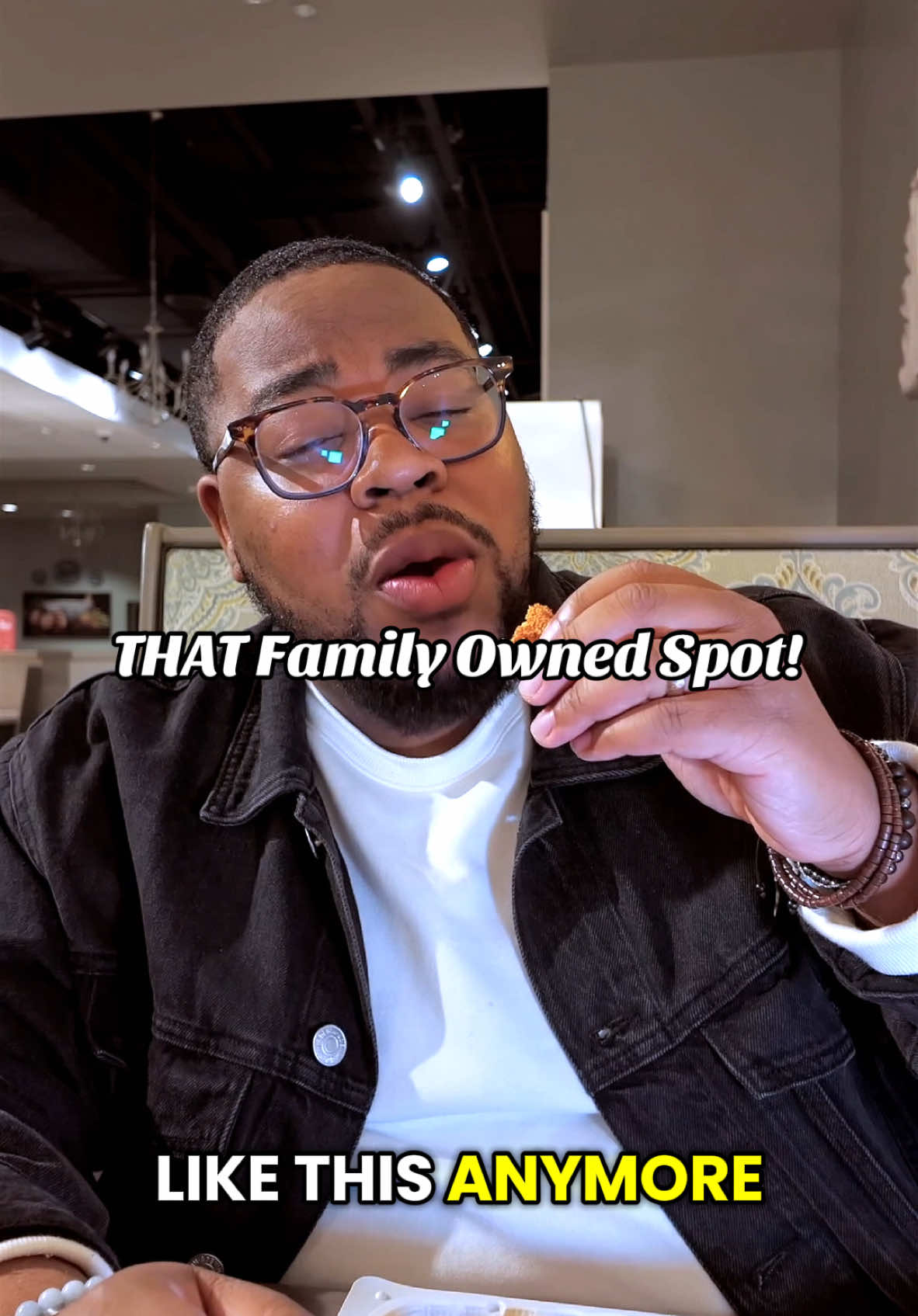 📍Poppy Wings 163 Fountain Ct Fairview, TX 75069 PS: Carfish Fridays are only once a month. They are known most for their  Variety of Wings!  #familyowned #SmallBusiness #dallaseats #thecolonytx #wings #poppywings @poppyswings 