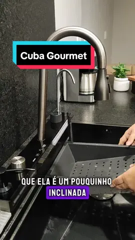 Cuba Gourmet Inteligente com torneira, filtro, lava-copos, dispenser para detergente, tábua de corte e cubas de apoio. #lar #VidaPrática #OrganizaçãoDoméstica #DicaDeCasa #CozinhaPrática #ReviewDeProdutos #cubainteligente #cubagourmet #CapCut 