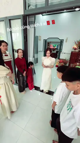 Con đàn cháu đống, lì xì dzui dzẻ dzui dzẻ🤣🤣🤣#CapCut #xuhuong #viarlvideo #tết 