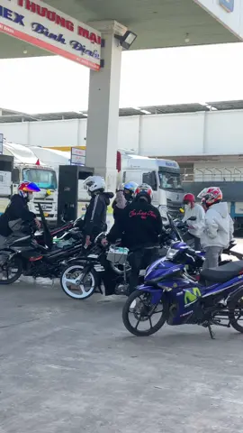 Đổ xăng rồi bàoo tiếp Đà Nẵng ai đón hongg tâ🫰🏻#fyp #xhtiktok #xedovietnam #78phuyen #y15zrmalaysia #wedding #xuhuong 