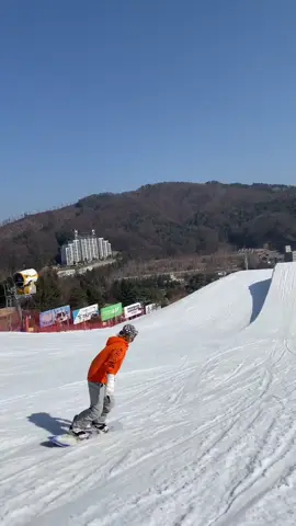 스근하게 성공😎 #Short #ski #Inlineskiing #ski #Inlineskiing #무주 #야간 #백야 #인라인스키 #숏스키 #미니스키 #추천#휘팍 #강원도 #보드 #지산