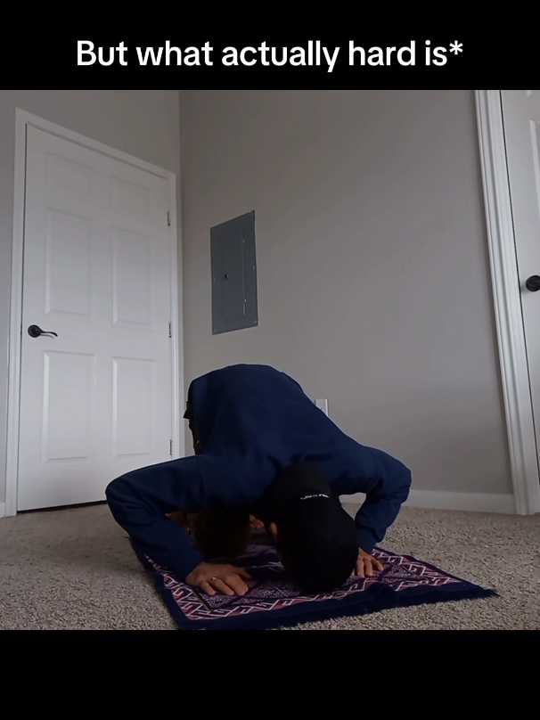 Namaz after leg day 😭 #fyp #capcut #Ramadan #pray #foryou #trending #gym 