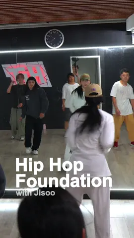 Beginner Hip Hop Foundation with Jisoo . Take class with Jisoo ⬇️ Wednesday 8:00pm - Beginner Hip Hop . Sign up for class at www.hitdancestudios.com . . . #auckland #aucklanddance #dance #danceclasses #dancestudio #dancers #choreography #choreo #aucklanddanceclass #hiphop