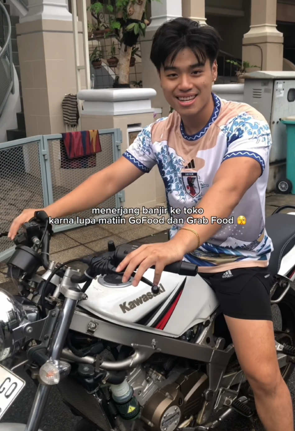 Taun lalu banjir tetep masih buka toko, taun ini tutup karna tanggal merah 🧧 🙏🏻 #banjir2025 #banjir #kelapagadingbanjir 