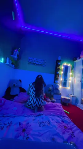 Sendiri memng tenang tp aqu kesepian#kamaraesthetic #ternyaman #fypシ 