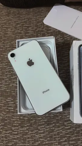 Xr/64gb putih. Mulus like newwww #iphone #iphonexr #ambon 