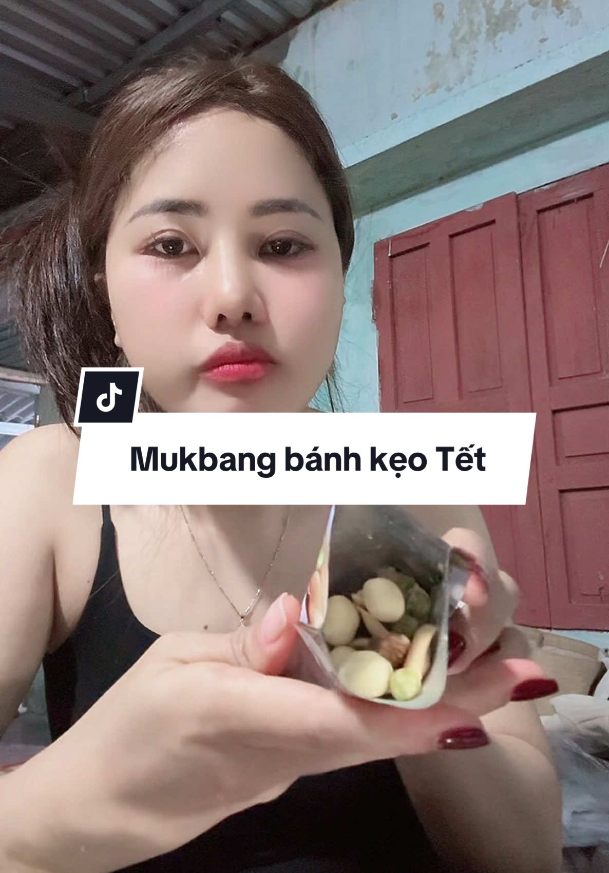 Mukbang bánh kẹo Tết #tet2025  #quangngai @Quỳnh Như Review 