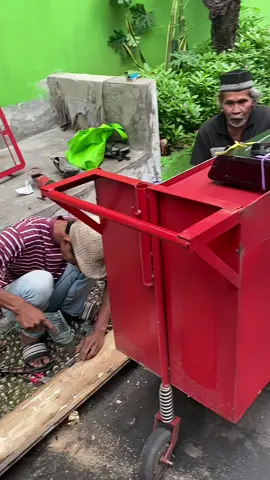 menikmati proses #cilung #genz #fyp #jaktim #jajanantiktok #kayumanis #streetfood #cilungviral #umkm #bismillah #bakul #foyryou #cipinangmuara 