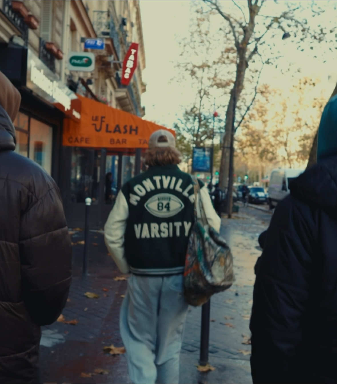 Cutting through Paris. #cinematic #paris #cinematography #fyp #videography #colourgrading #fy #doplife #edit #premierepro 