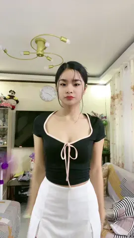 Women's Slim Fit Round Neck crop top | click the yellow basket🛒 #slimfittop #fittedtop #coquettetop #croptop #roundneck #sexytop 