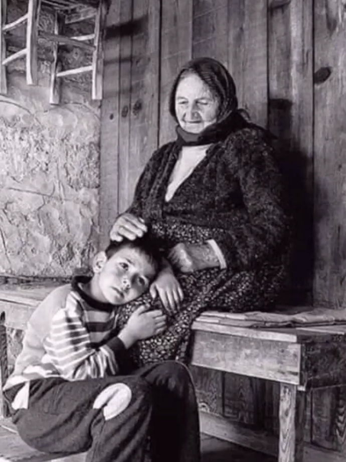 فعلا_امي_الي_تستاهل_الاغنية_دي❤️#ليل_المحمدي #ما_تيجي_نركن_الزعل 