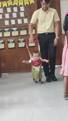 #babywalkingsupport  #walkingbaby  #fyp  #tiktokproducts  #babyessentials  #tiktokviral  #tiktokbaby 