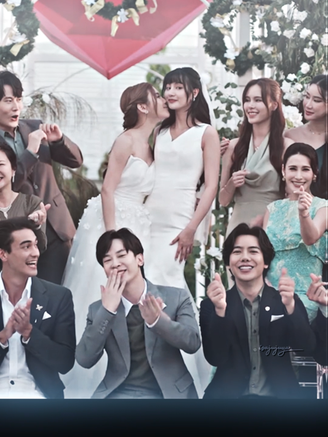 Happy ending! 🥰 Soulmate forever~❤ #matetheseriesep12  #genaoey #genlong #graceoaey #gracebudsarin #oaeyponchanok #wlw #thaigl #isajujuya 