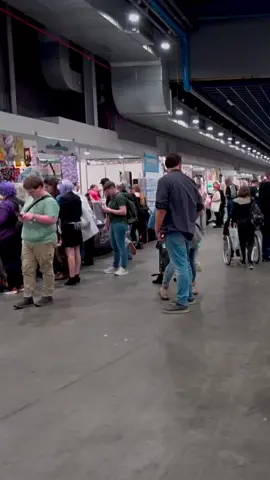 Kan je ook niet wachten op een Comic con? kom dan naar MijnTafel Gouda! Kleiweg 94 Gouda (op de kop van de Kleiweg) openingstijden: di t/m za 10:00-17:30 patreon.com/MijnTafelGouda @Shannen Baljé [she/they]  @Crying Confettiii  #comicon #mijntafel  #ArtistAlleyFind  #SmallArtistalley  #IndieArtistShop  #supportsmallartist  #handmadewithlove  #ArtistMadeMerc  #conventionvibes  #FandomArtShop  #printsandpins  #ShopSmallSupportArt t #artistalley  #mijntafelgouda #gouda  #artistalleytips #goudacentrum 