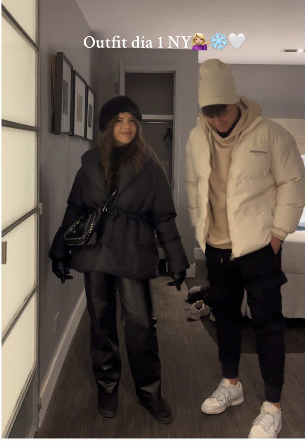 Jajajajaja no se nos da estooo🫠 #OOTD #outfit #ny #nuevayork #style #outfitideas #grwm #novios #viaje #fashion @Caste_ 16 
