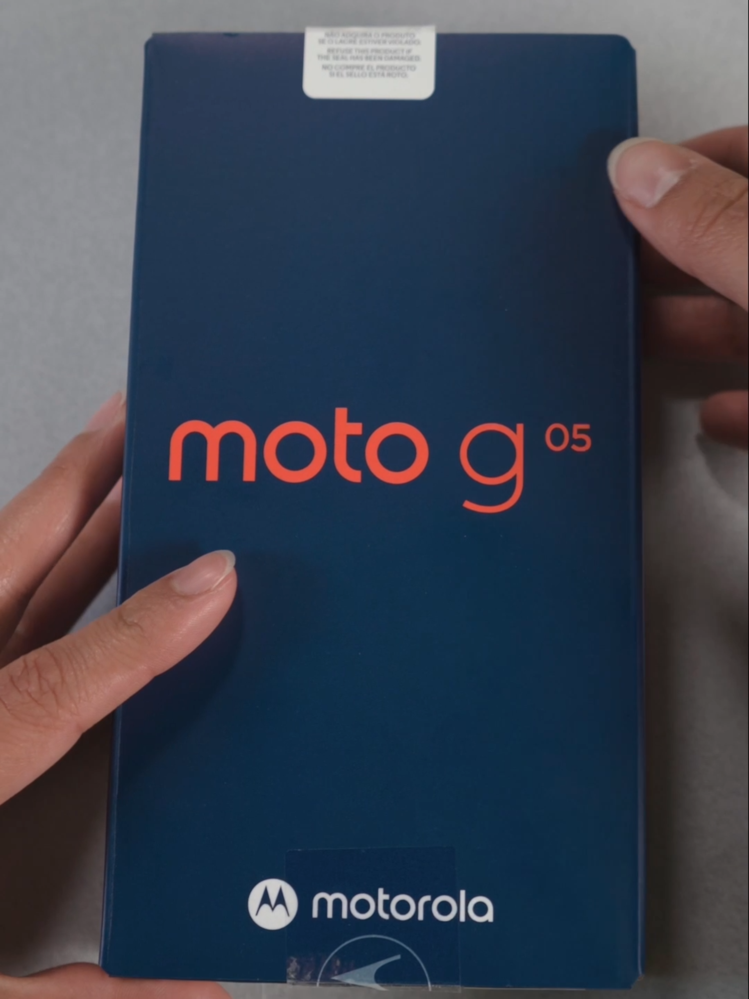 🎥✨Disfruta de contenido visual nítido y fluido con el Motorola G05. 📱Pantalla LCD, HD+ de 6.67'' y 90Hz para una experiencia inigualable. ⚡️ Helio G81 Extreme, 4GB de RAM y 128GB de almacenamiento: potencia y espacio que se adaptan a ti.  🎨 ❤️ Rojo vibrante o 🌿 Verde profundo, ¿cuál es tu color? #Telmov #Motorola #MotorolaG05 #TecnologiaParaTodos