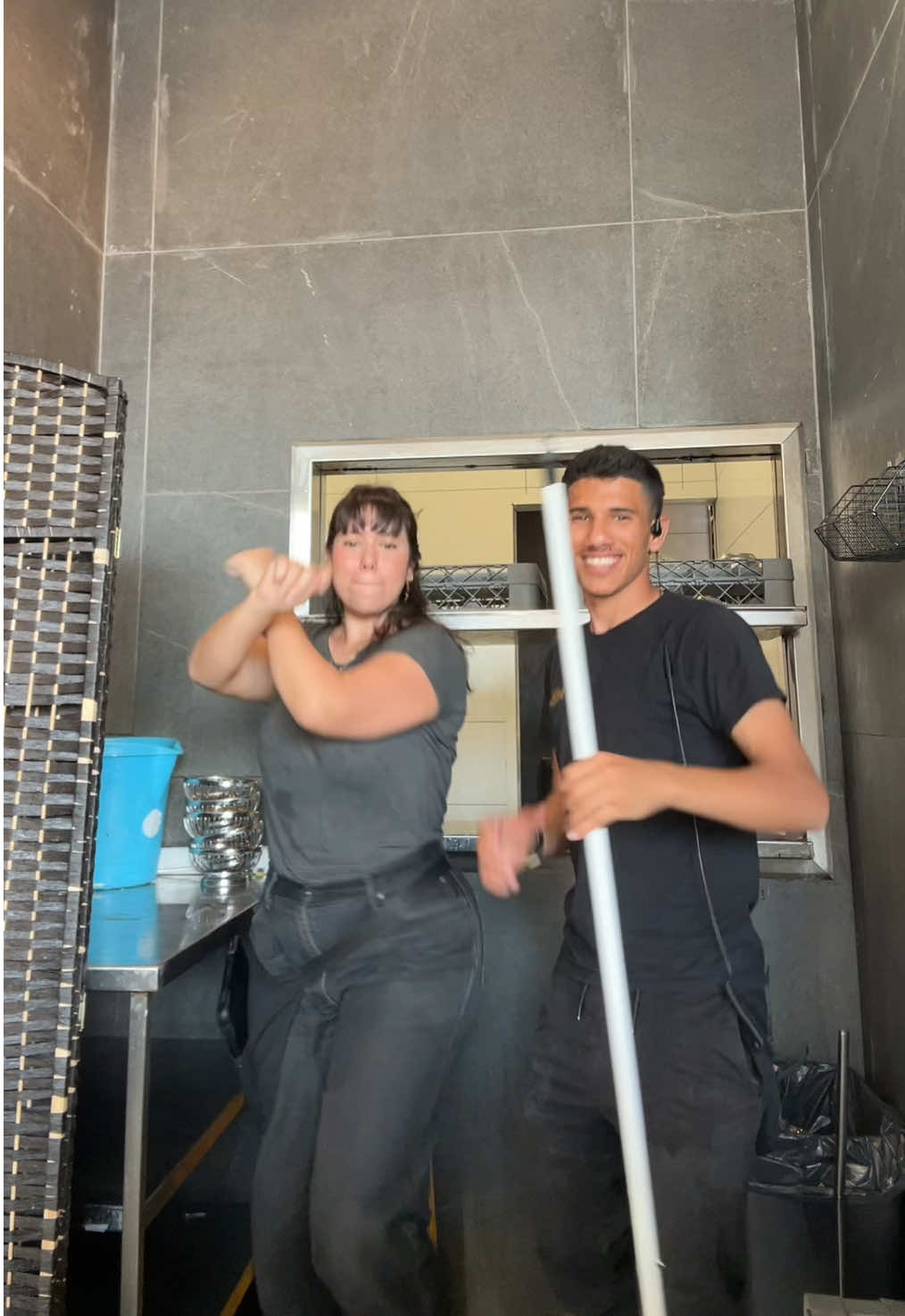 מלצרים בקהל? 