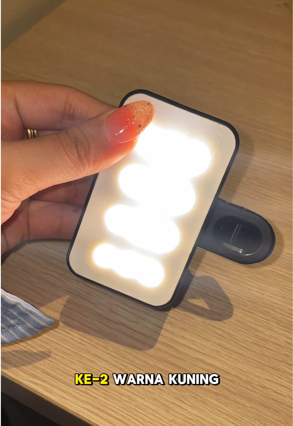 Sangat sangat membantu perkontenan kalau lagi di luar 😘🫶🏻✨ #lampukonten #lightingmini #lampuinbex #inbexlighting 