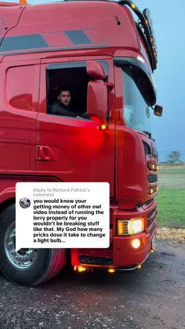 Replying to @Richard Patrick sending love to all those affected by me breaking my own light @tanya @LUCE🍒 @official_madisonfox @Bex Blu 💙 @Yasmina  #truckdriver #scania #scaniav8 
