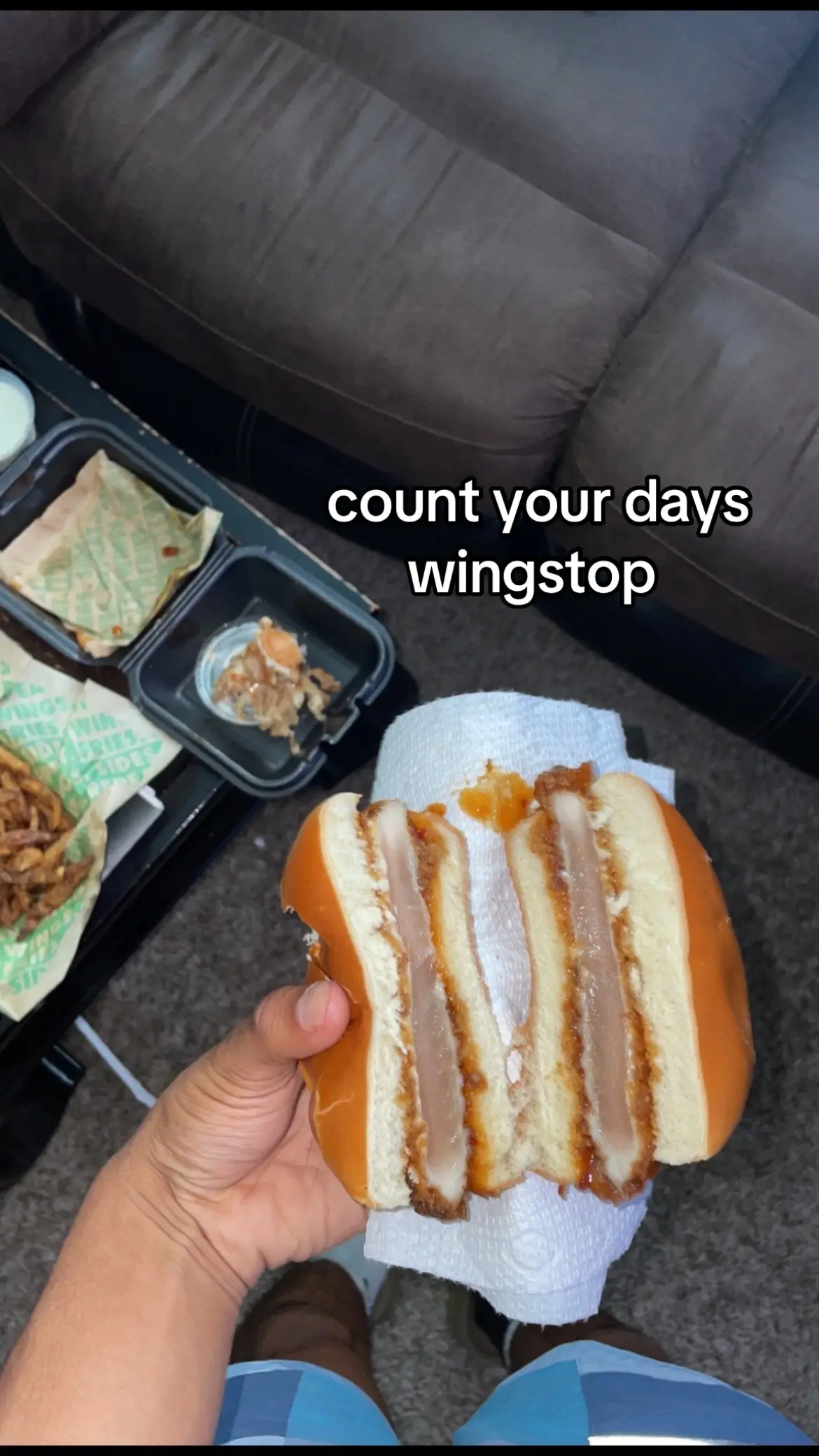wingstop in chapel hill is buns#wings #wingstop #fyp #fyi #fy #foodtiktok #FoodTok #explore #explorepage #viralvideo #gross #chicken #chickensandwich #wingstopranch 
