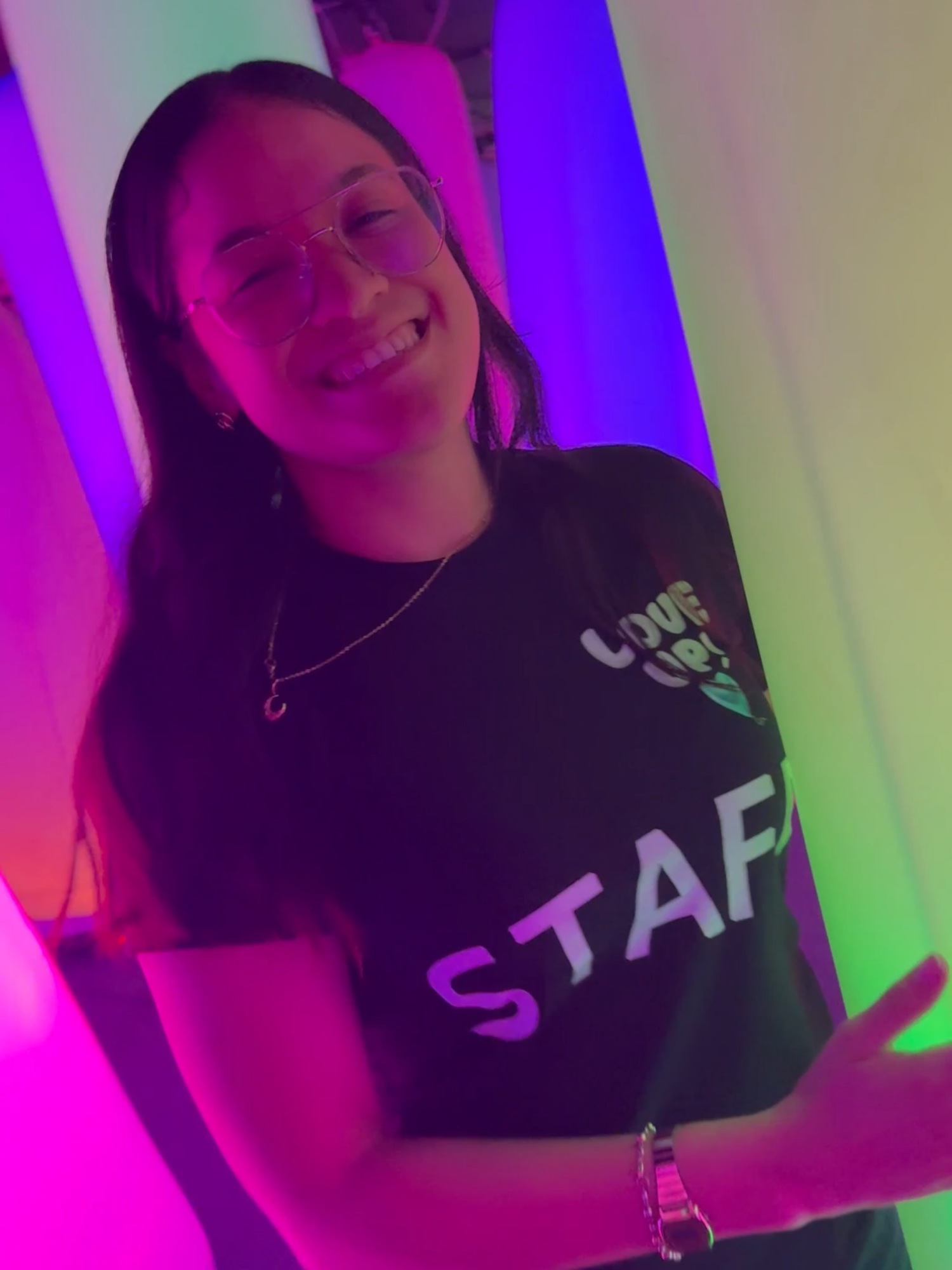 ✨ 14 salas temáticas inmersivas 🤯 ¿Te vas a perder esta experiencia única? ¡Ven y descúbrelo por ti mismo! 💙✨ #loveup #color #arte #diversion #lima #amor