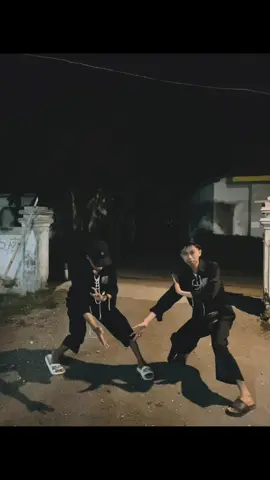 hiyak hiyak banget deh #CapCut #pshtpusatmadiun #pshtjember #esha #fyp #trend #lewatberandafyptiktok 